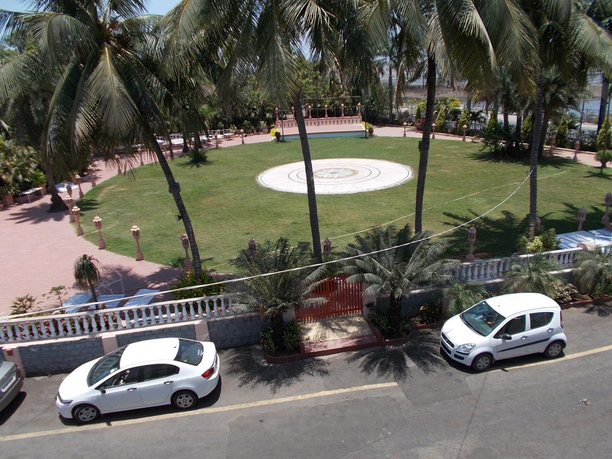 Sandy Resort Daman Exteriör bild