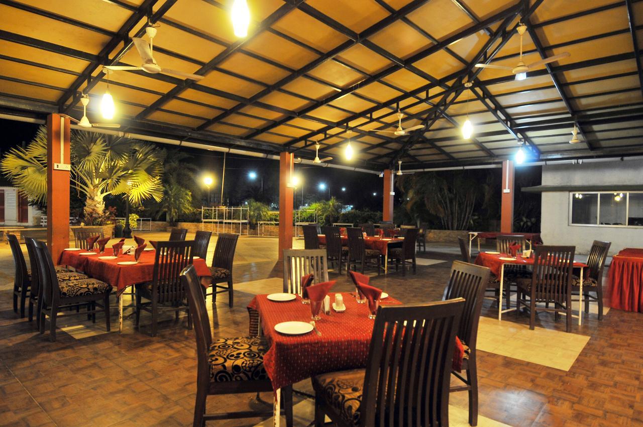 Sandy Resort Daman Exteriör bild